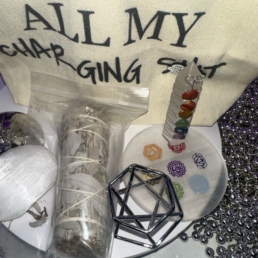 DrPsych_Faves12! Charge & Cleanse Crystal Starter Kit! ๐น๐น๐ค๐ค - Picture 5 of 9